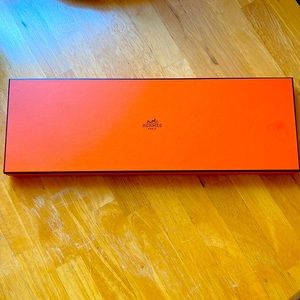 Hermes Box New 15”x5”